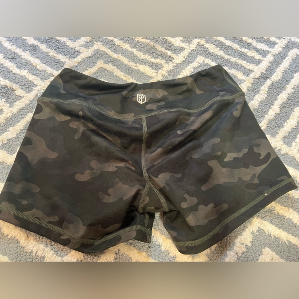 BORN PRIMITIVE SHORTS